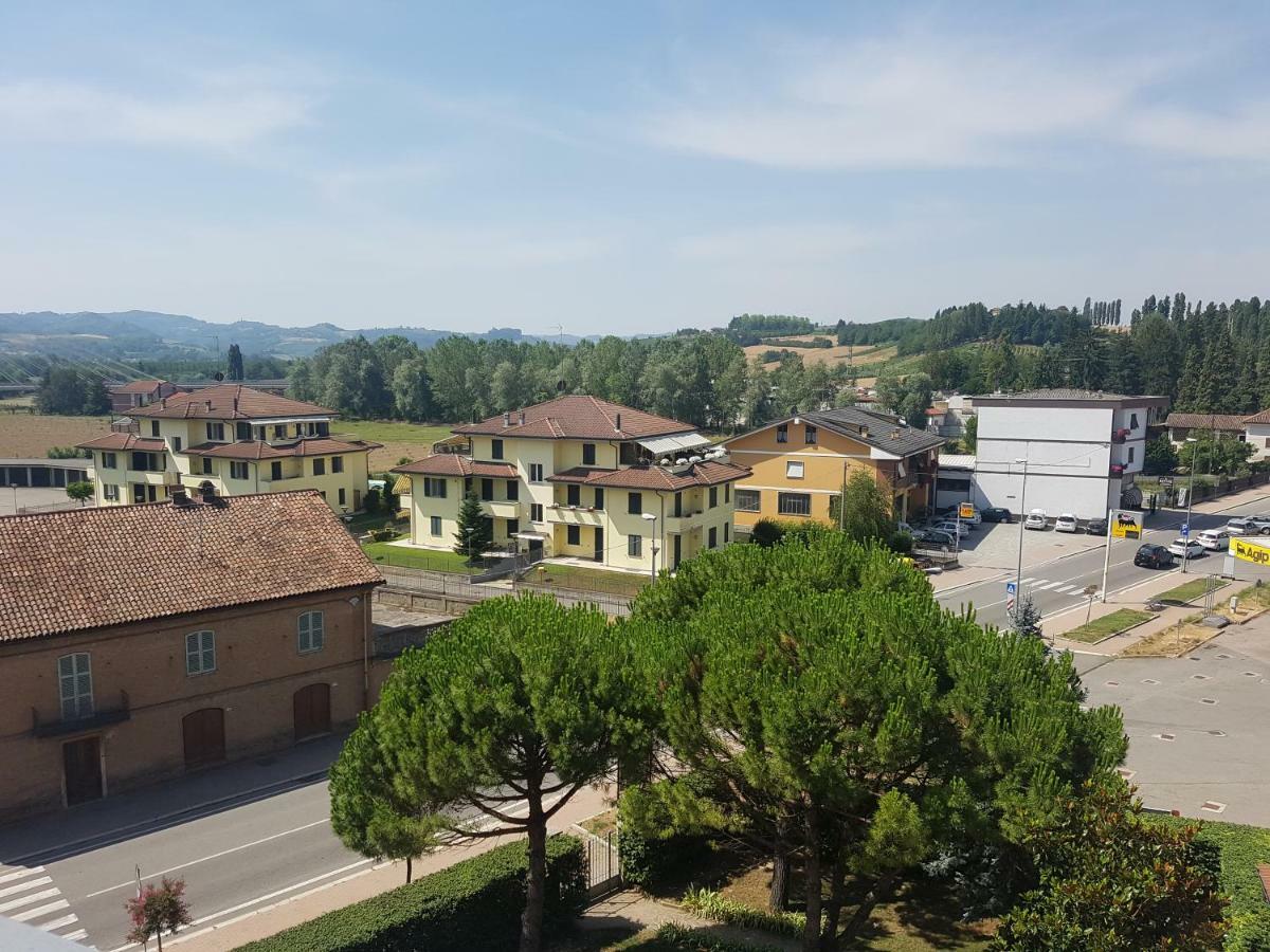 Appartamento Panoramico Nizza Monferrato Exterior photo